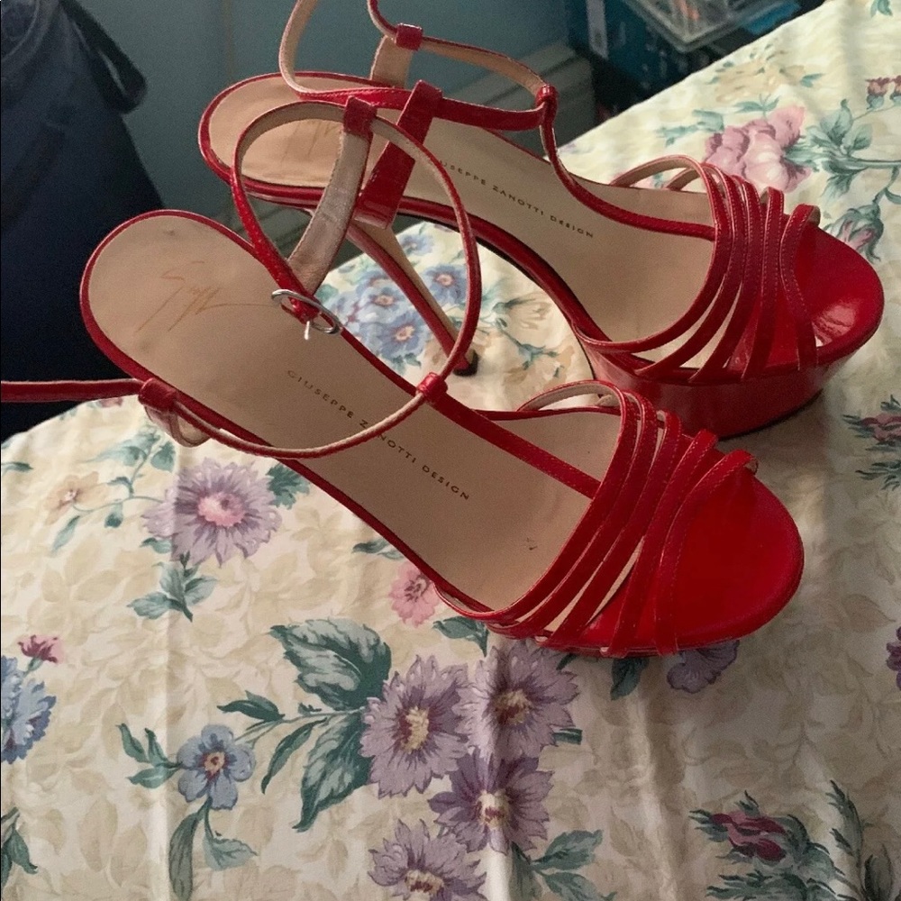 Heel plataford size 38 Giuseppe Zanotti red color